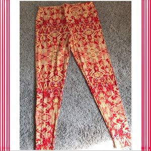 LuLaRoe Leggings Tall and Curvy